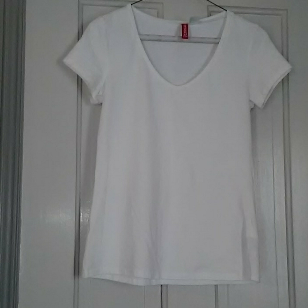 White T shirt